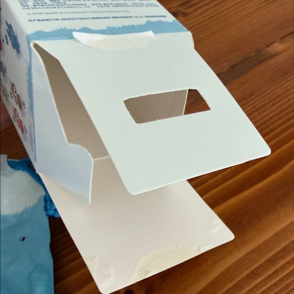 POP MART Labubu Pin for Love: “Q”, “&” (BUNDLE) - Picture 13 of 15